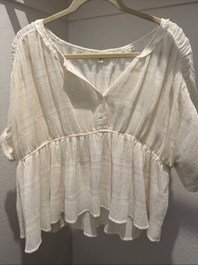 Max Studio Ivory Textured Peasant Top